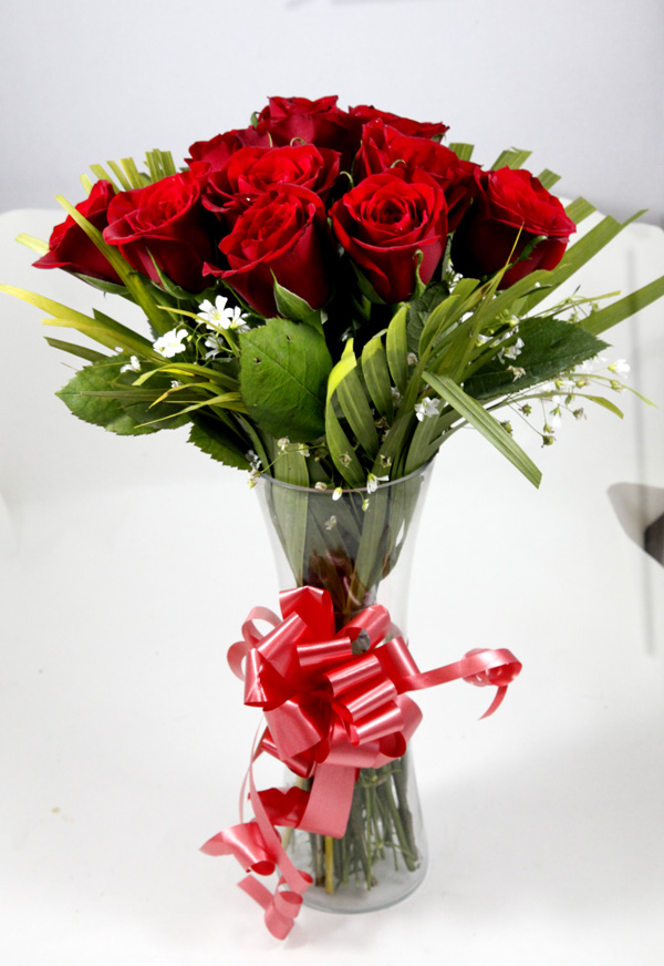 send flower Satyawati Nagar DelhiRed Rose In Vase